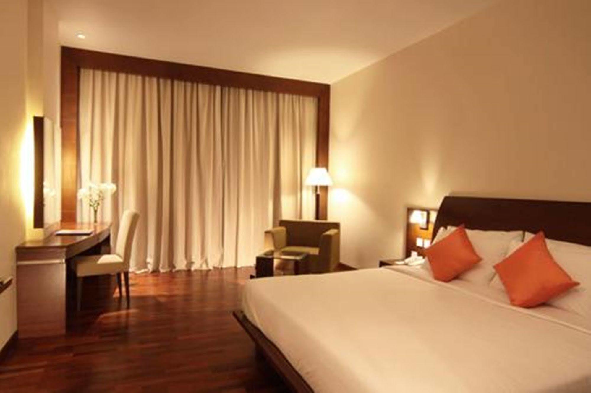 The Luxton Bandung Hotel Ngoại thất bức ảnh