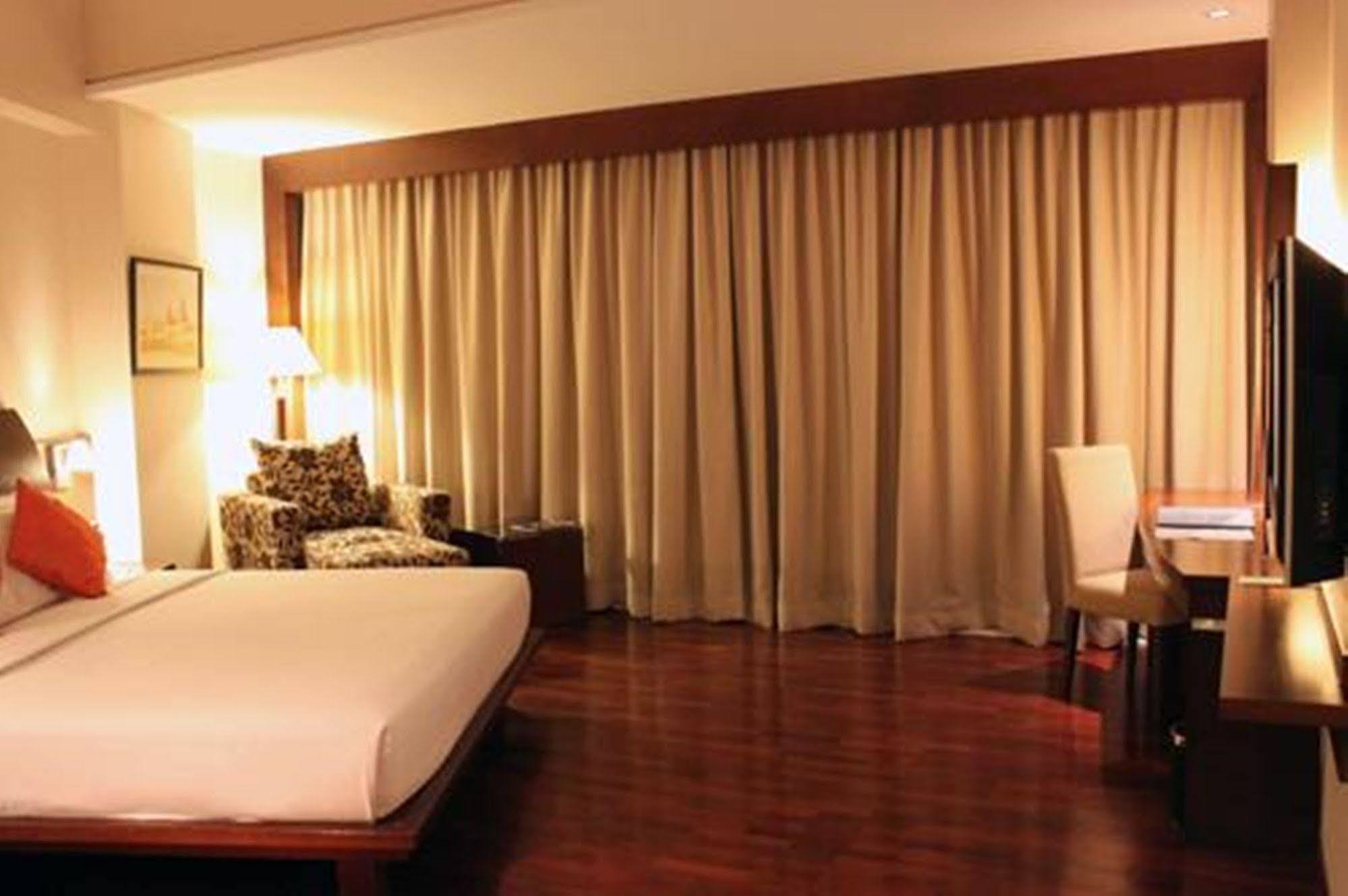 The Luxton Bandung Hotel Ngoại thất bức ảnh
