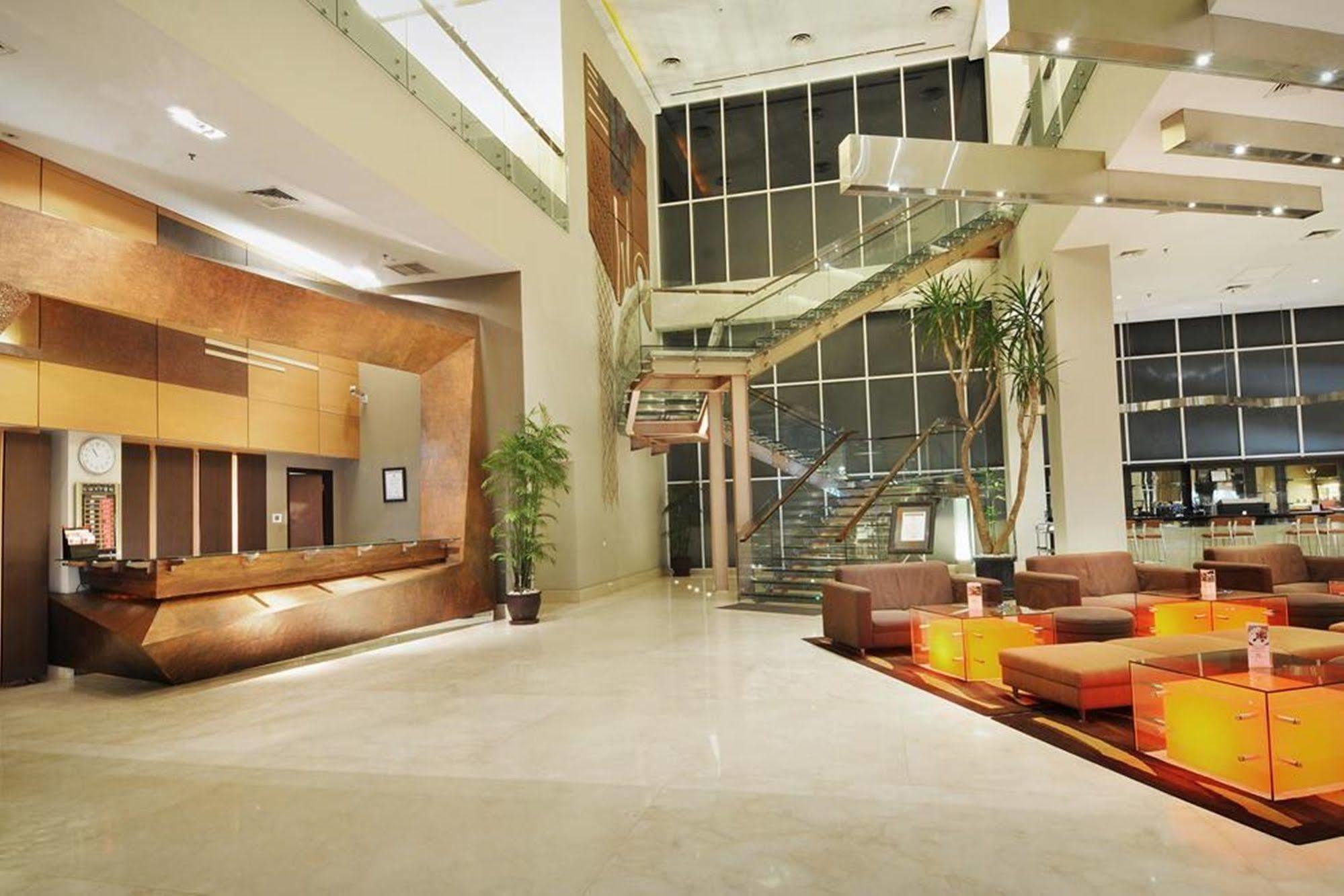 The Luxton Bandung Hotel Ngoại thất bức ảnh